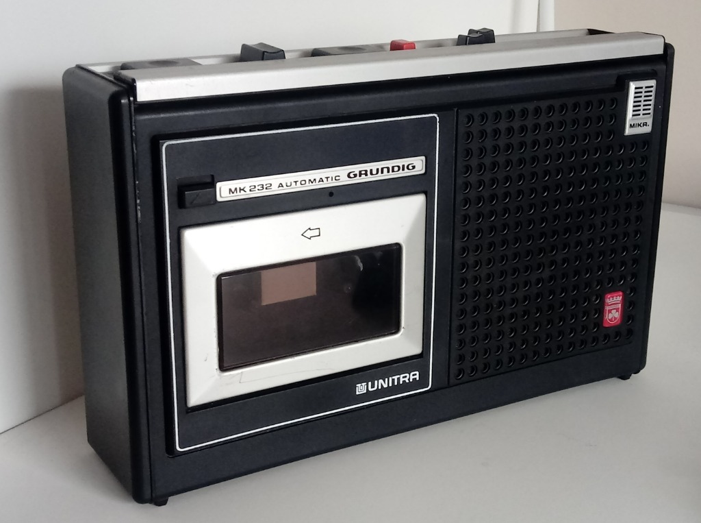 Magnetofon MK232